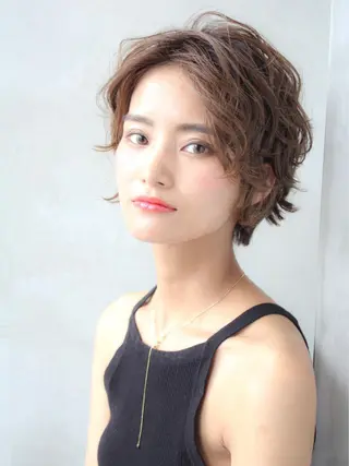 ショート カラー 🉐レイヤー/塩見 弘樹🉐渋谷のヘアスタイル