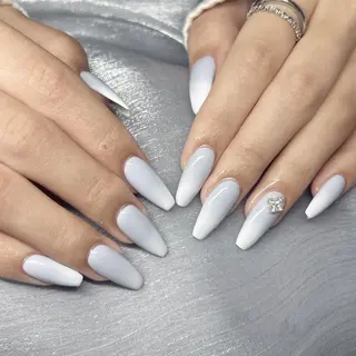 ネイル 🩷 Mio 🩷のネイルデザイン