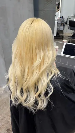 ロング カラー るかブリーチ特化ピン クカラープルエクステのヘアスタイル