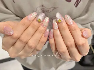 ネイル e’s nail Lumièreのネイルデザイン