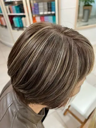 ショート カラー カラーモデル募集🦕 mikuのヘアスタイル