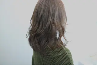 セミロング カラー soins de MaLilyのヘアスタイル