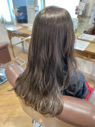 セミロング カラー 美髪・髪質改善 有田怜平のヘアスタイル