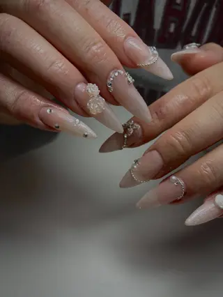 ロング Rianna alice.のネイルデザイン