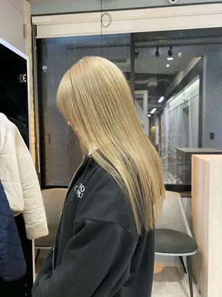 カラー 縮毛矯正×ブリーチ 西 太志のヘアスタイル
