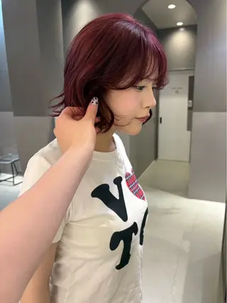 ミディアム カラー ヨシノ マナウのヘアスタイル