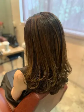 ロング カラー ERIKO Tのヘアスタイル