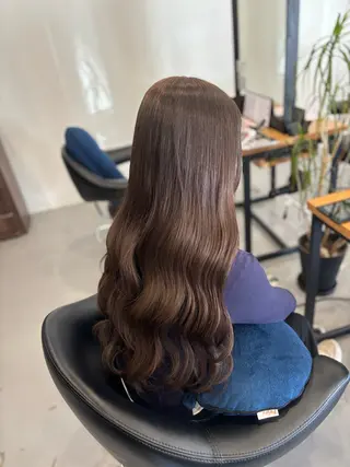 ロング カラー 山路 結花のヘアスタイル