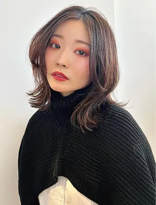 ミディアム カラー マツエク・マツパ 安田 未来のヘアスタイル