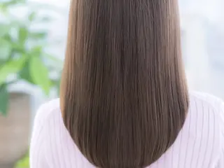 セミロング 岡本 勇輝のヘアスタイル