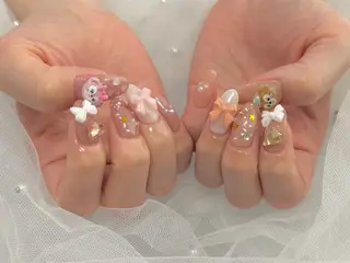 ネイル amiLe 🎀yuunaのネイルデザイン