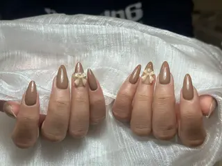ネイル NIE NAIL Luxeのネイルデザイン