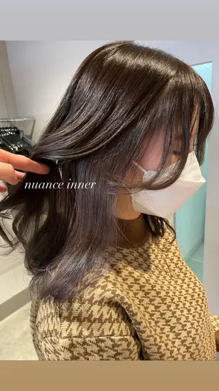 セミロング カラー 抜け感レイヤー︴ ニュアンスカラーのヘアスタイル