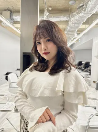セミロング カラー 新宿ブリーチ カラー美容師YUGOのヘアスタイル