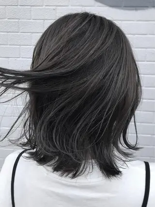 ミディアム カラー 岡崎 浩大のヘアスタイル