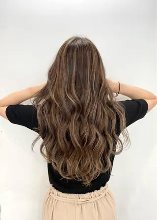 ロング カラー レイヤーカット 赤み消し　店長/大和のヘアスタイル