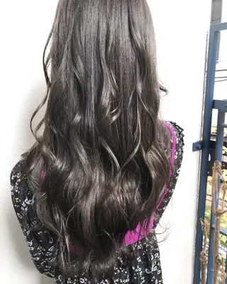 ロング 夜23時まで予約🉑 reverieあきらのヘアスタイル