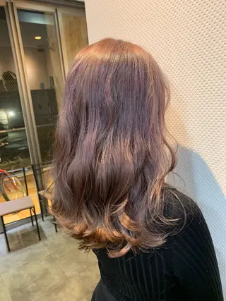 セミロング カラー 透け感✨ダメージレス カラーHana🤍のヘアスタイル