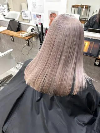 セミロング カラー VIRAL ヴァイラルのヘアスタイル