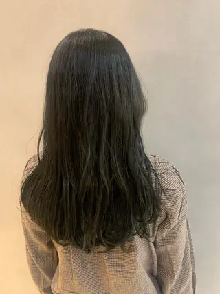 ロング 土佐 優奈のヘアスタイル