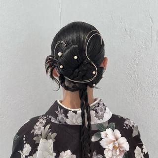 ロング ヘアアレンジ グレージュカラー/ ストレート/くるみのヘアスタイル