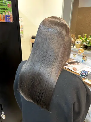 ロング カラー 上田 愛來のヘアスタイル