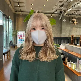 セミロング カラー ボブ/レイヤー/ ハッシュカット/河内のヘアスタイル