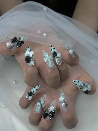 ネイル R Nailのネイルデザイン