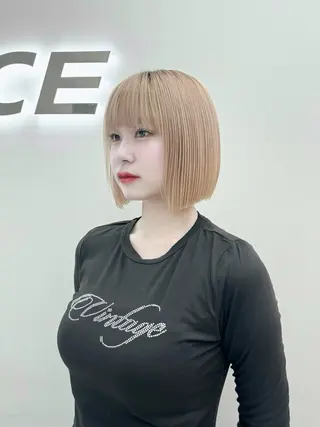 ショート カラー ヘアアレンジ 縮毛矯正🤍 ボブ/ HIKARIのヘアスタイル