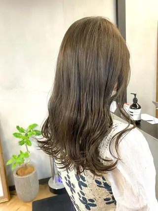 セミロング カラー ハル🌸柔色/ ブリーチなし/艶髪のヘアスタイル