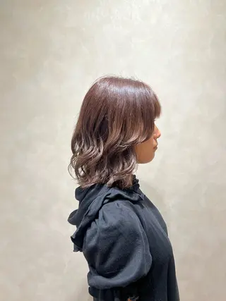 ミディアム 豊川 絢子のヘアスタイル