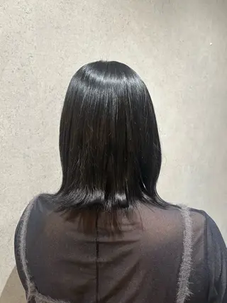 カラー 岩崎 美咲のヘアスタイル