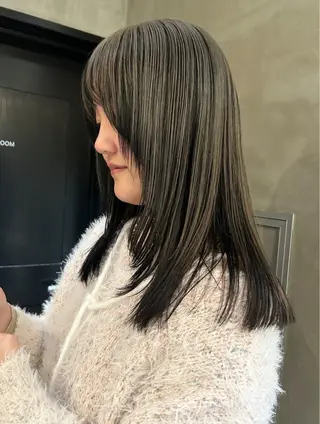 セミロング カラー デザイン/アレンジ ❤︎イシイレイのヘアスタイル