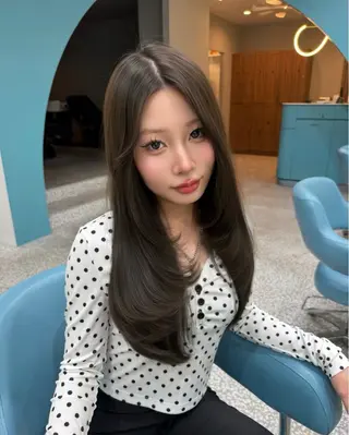 ロング 坂田 奈菜子のヘアスタイル