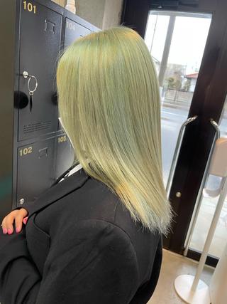 カラー デザインカラー／ 梶本 乃梨叶のヘアスタイル