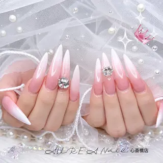 ネイル Mina Aurea Nailのネイルデザイン