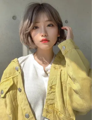 ミディアム カラー ヘアアレンジ 🪞official THREE 横浜🎀のヘアスタイル