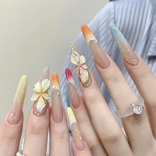 ネイル nana 🤍のネイルデザイン