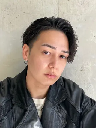 ショート カラー パーマ ヘアアレンジ メンズ 亀井隆汰/メンズ専門 パーマ/フェード可のヘアスタイル