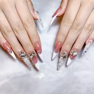 ネイル 🍭Yun nail hyejin🌸のネイルデザイン