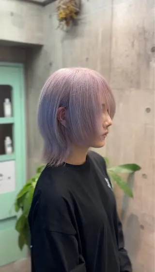 ショート ハイトーン/メンズ/ ウルフ特化 小松のヘアスタイル