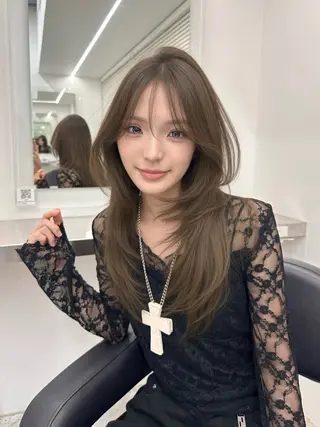 ロング カラー 上品モテヘア🩶 karen🩶のヘアスタイル