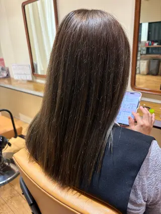 ロング おおはた　りゅう/ カラーのヘアスタイル