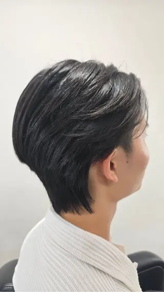 メンズ 𝑴𝒐𝒓𝒊 /髪質改善/艶髪🖤のヘアスタイル