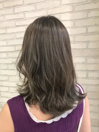 ミディアム 大平 美沙のヘアスタイル