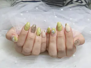 ネイル Eclat〔ｴｸﾗ〕 MOEKA𝜗𝜚*のネイルデザイン