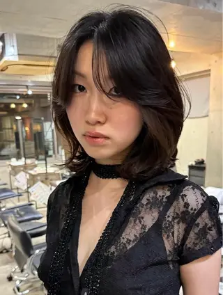 ミディアム レイヤーカット\ウル フ　chinatsuのヘアスタイル