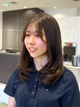 ミディアム レイヤー/透明感 カラー🩶ikoiのヘアスタイル