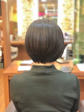 ショート 小川 愛のヘアスタイル