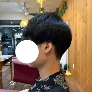 ショート メンズ 足立 千咲のヘアスタイル